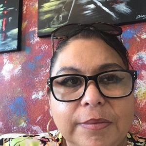 Meet your Posher, Elita